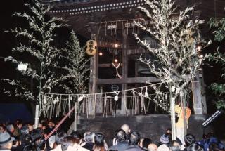 浅草寺の除夜の鐘の写真