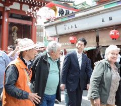 大畠代表,ムヒカ氏,服部区長,ルシア夫人