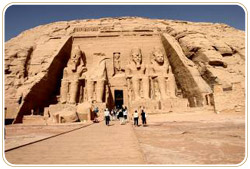ヌビア遺跡群　アブ・シンベル神殿