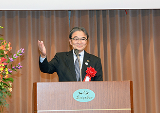 宮田亮平文化庁長官写真